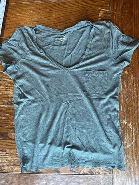 J. Crew Women's V-Neck Pocket Tee in Olive, Sparkly, Small.